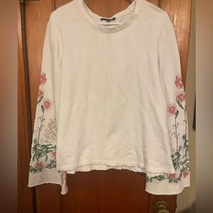 Bell sleeve floral top
